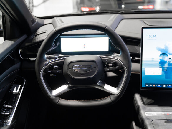 2026 Geely Preface I, чёрный, 3329990 рублей - вид 17