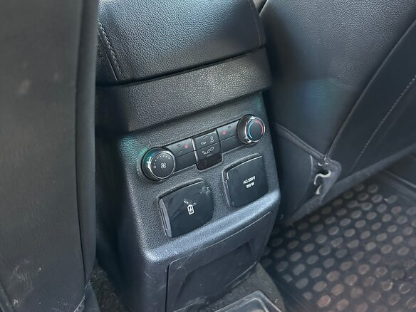 2017 Ford Explorer V Рестайлинг 2, чёрный, 2590000 рублей - вид 31