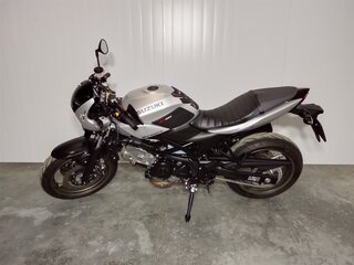 2024 Suzuki SV 650, серый, 689000 рублей, вид 1