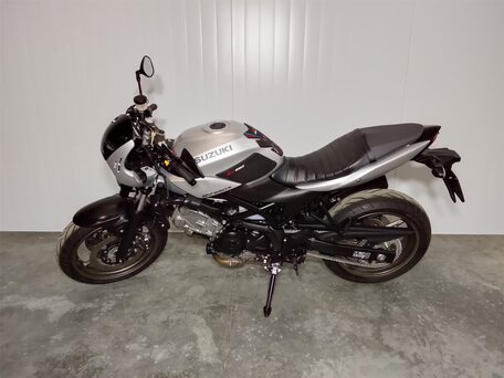 2024 Suzuki SV 650, серый, 689000 рублей, вид 1