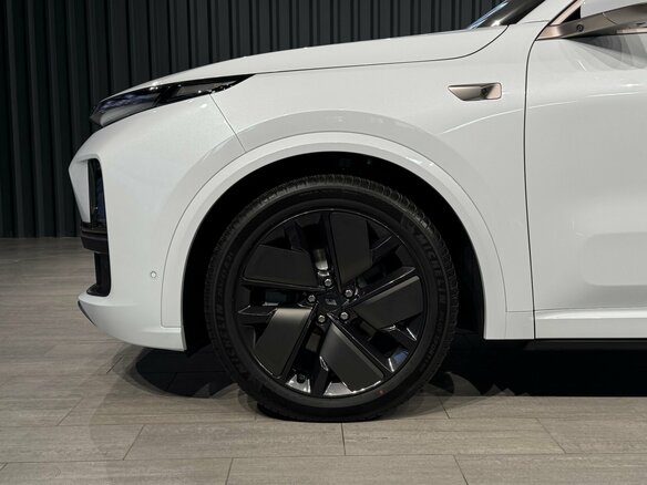 2026 Li Auto (Lixiang) L9 52.3 kWh I Рестайлинг, белый, 11990000 рублей - вид 8