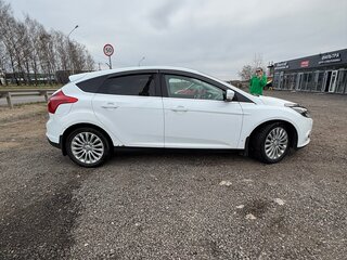 2011 Ford Focus III, белый, 500000 рублей, вид 4