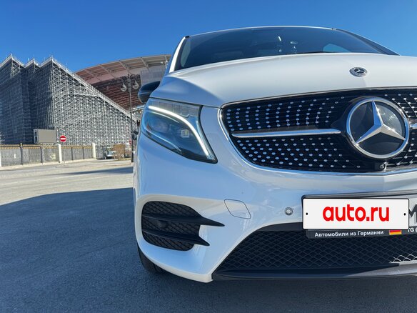 2021 Mercedes-Benz V-Класс Long 300 d длинный III (W447) Рестайлинг, белый, 7200000 рублей - вид 4