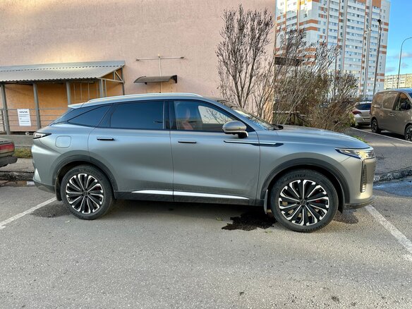 2023 Exeed RX (Yaoguang), серый, 4100000 рублей - вид 3
