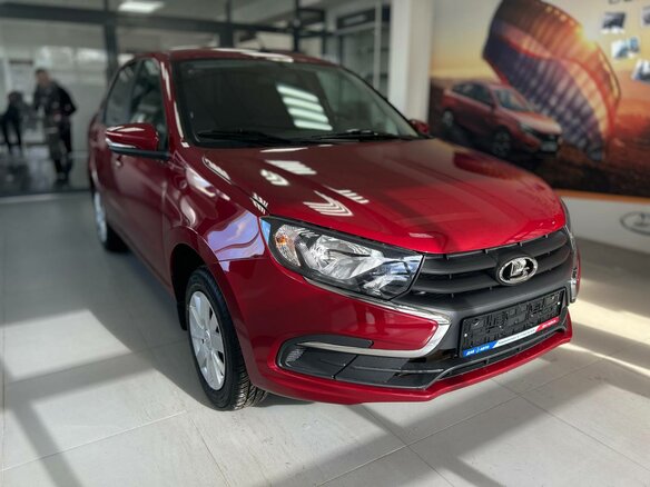 2026 Lada (ВАЗ) Granta I Рестайлинг, красный - вид 1