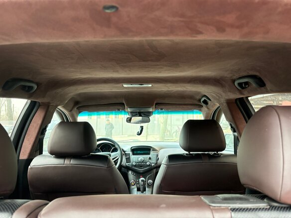 2012 Chevrolet Cruze I, чёрный, 550000 рублей - вид 8