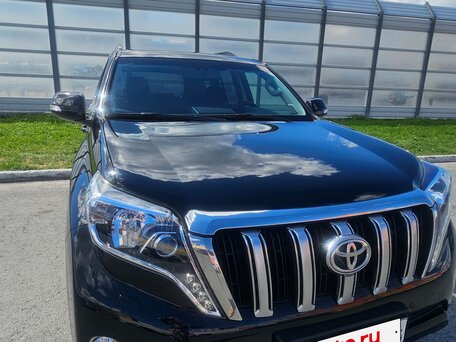 2016 Toyota Land Cruiser Prado 6-speed 150 Series Рестайлинг 1, чёрный, 4150000 рублей, вид 4