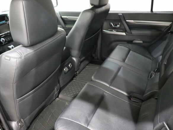 2014 Mitsubishi Pajero IV Рестайлинг 2, чёрный - вид 17