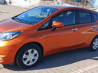 2017 Nissan Note e-Power II Рестайлинг, оранжевый, 930000 рублей, вид 4