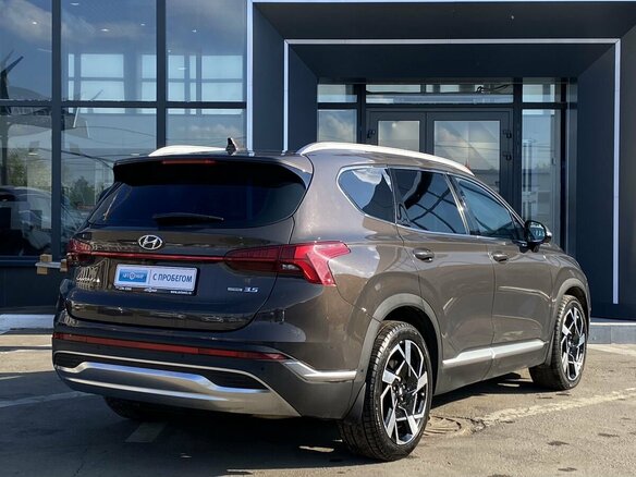 2021 Hyundai Santa Fe IV Рестайлинг, коричневый, 3499000 рублей - вид 4