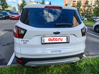 2018 Ford Kuga II Рестайлинг, белый, 1890000 рублей, вид 3