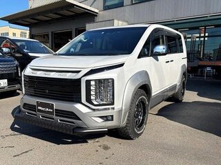 2022 Mitsubishi Delica D:5 I Рестайлинг, белый, 2399444 рублей, вид 4