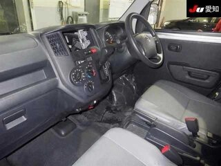 2020 Toyota Town Ace IV, серебристый, 2000000 рублей, вид 3