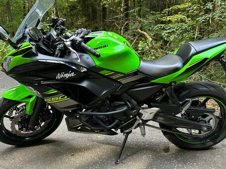 2018 Kawasaki Ninja 650, зелёный, 690000 рублей, вид 2