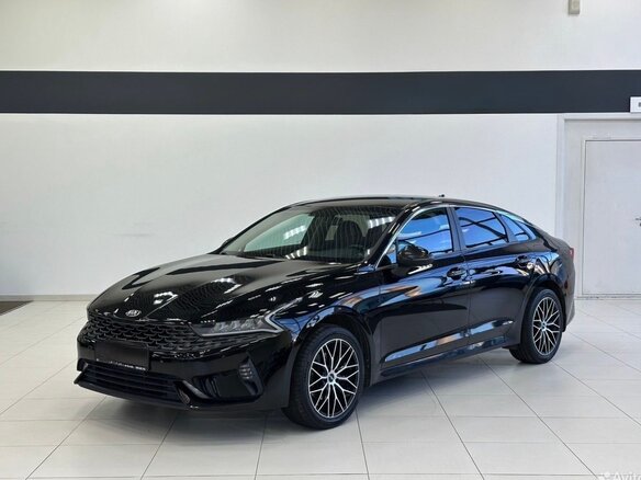 2020 Kia K5 III, чёрный, 1800000 рублей