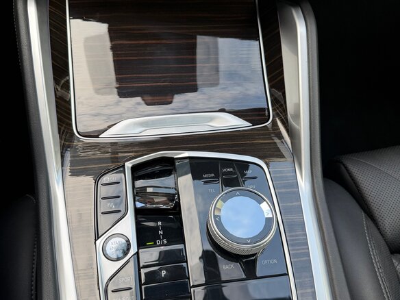 2023 BMW X6 40i III (G06) Рестайлинг, чёрный, 6400000 рублей - вид 27