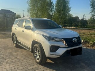 2021 Toyota Fortuner II Рестайлинг, белый, 4450000 рублей, вид 2