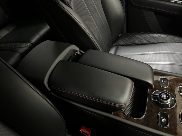 2017 Bentley Bentayga I, чёрный - вид 35