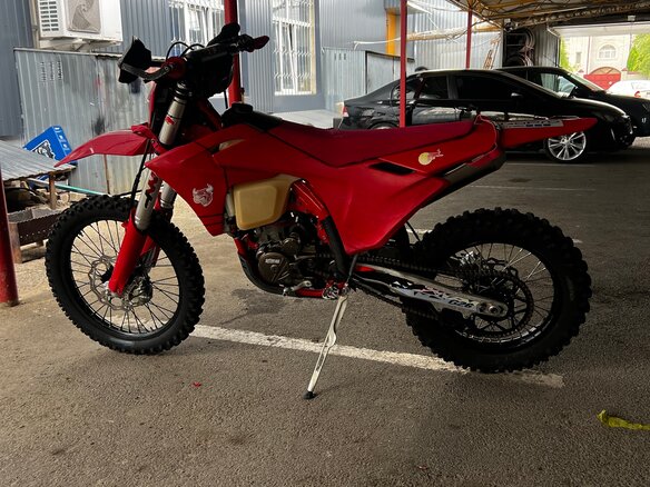 2025 Xingyue XYQH-806W, красный - вид 3