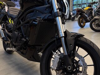 2026 Benelli 502 C, чёрный, 599000 рублей, вид 3