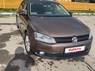 2011 Volkswagen Jetta VI, коричневый, 830000 рублей, вид 2