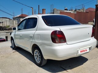 2001 Toyota Platz, белый, 400000 рублей, вид 4