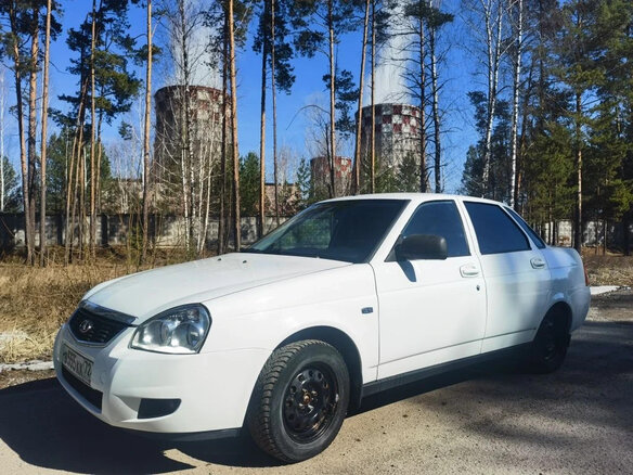 2017 Lada (ВАЗ) Priora I Рестайлинг, белый, 460000 рублей