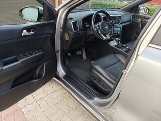 2020 Kia Sportage IV Рестайлинг, серый, 2500000 рублей, вид 5