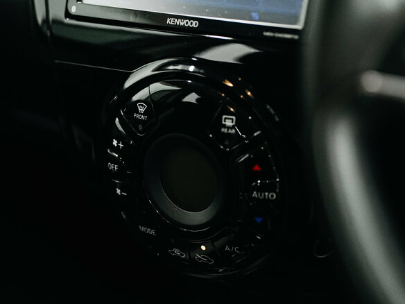 2018 Nissan Note e-Power II Рестайлинг, серый, 1050000 рублей - вид 15