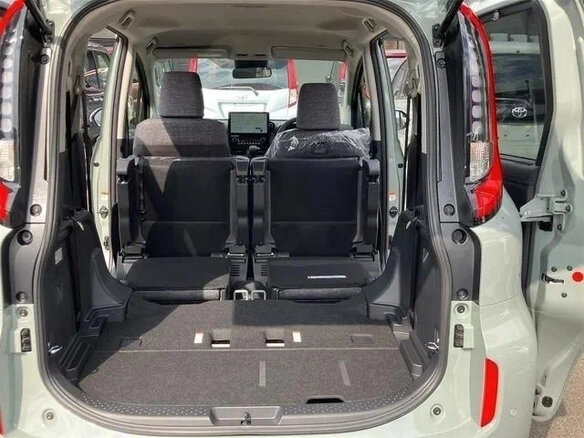2023 Toyota Sienta III, голубой - вид 12
