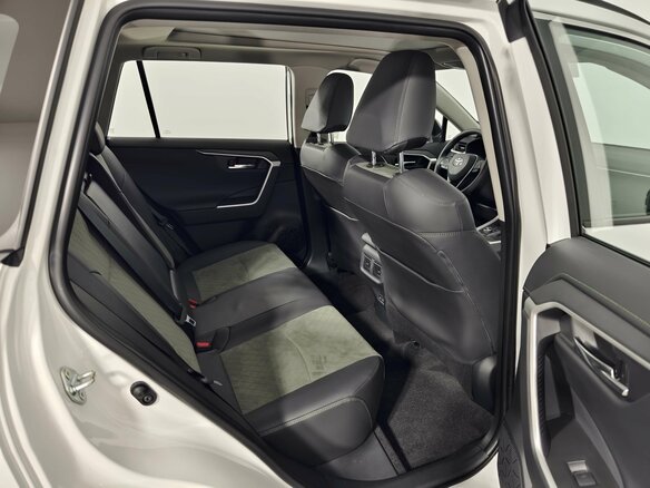 2025 Toyota RAV4 V (XA50), белый - вид 22
