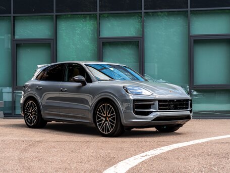 2024 Porsche Cayenne Turbo E-Hybrid III Рестайлинг, серый, 22000000 рублей, вид 3