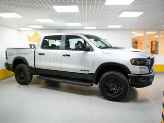 2026 Ram 1500 Crew Cab V Рестайлинг, серебристый, 10199000 рублей, вид 3