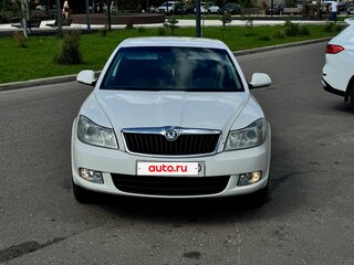 2012 Skoda Octavia II (A5) Рестайлинг, белый, 870000 рублей, вид 1