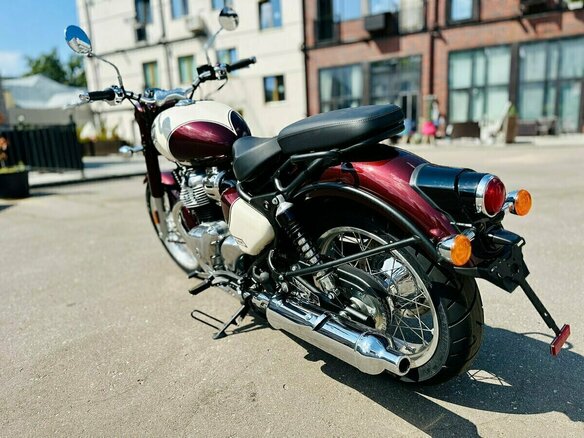 2026 Royal Enfield Classic 650, красный, 703000 рублей - вид 17