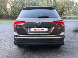 2017 Volkswagen Tiguan II, коричневый, 1790000 рублей, вид 3