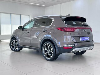 2019 Kia Sportage IV Рестайлинг, коричневый, 2230000 рублей, вид 4