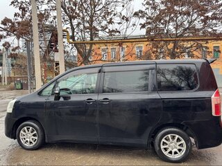 2008 Toyota Noah II (R70), чёрный, 1100000 рублей, вид 2