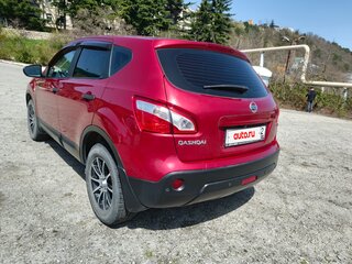 2013 Nissan Qashqai I Рестайлинг, красный, 1150000 рублей, вид 5