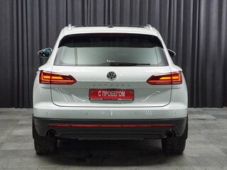 2019 Volkswagen Touareg III, белый, 5500000 рублей, вид 5