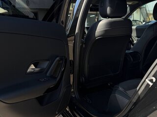 2020 Mercedes-Benz A-Класс 180 d IV (W177), чёрный, 2300000 рублей, вид 5