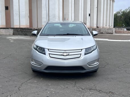 2013 Chevrolet Volt I, серебристый, 940000 рублей, вид 2