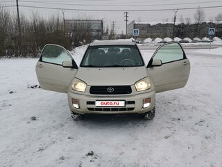 2002 Toyota RAV4 II (XA20), золотистый, 750000 рублей, вид 2