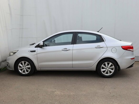 2015 Kia Rio III Рестайлинг, серебристый - вид 7