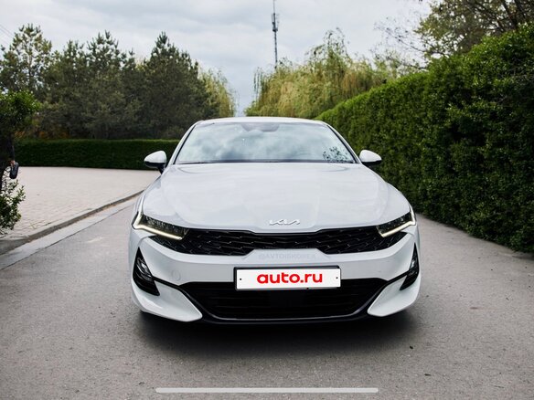 2021 Kia K5 LPi III, белый, 2650000 рублей - вид 1