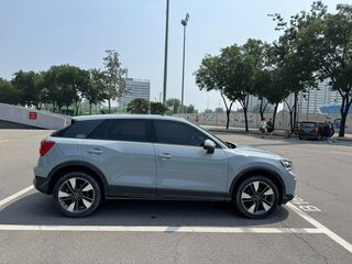 2023 Audi Q2 L 35 TFSI I Рестайлинг, серый, 1770700 рублей, вид 4