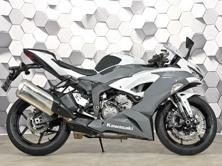 2021 Kawasaki ZX-6 Ninja, белый, 1099000 рублей, вид 3