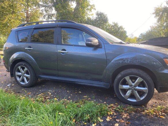 2011 Mitsubishi Outlander II Рестайлинг, серый, 700000 рублей - вид 1