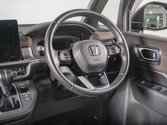 2022 Honda Stepwgn VI, чёрный, 3249000 рублей - вид 8