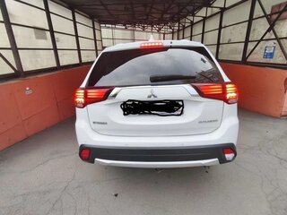 2018 Mitsubishi Outlander III Рестайлинг 2, белый, 2100000 рублей, вид 4